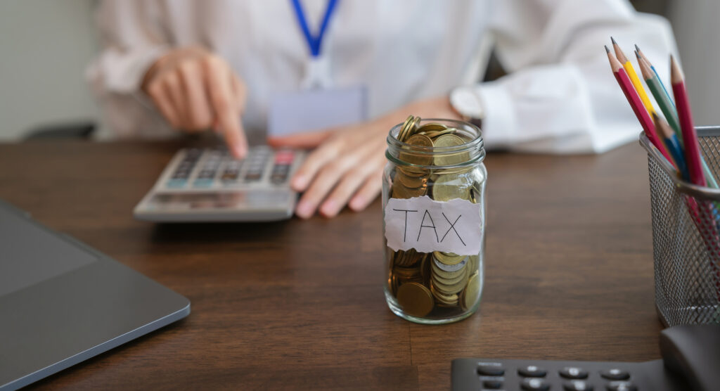 How to save tax in India 2025 in Hindi