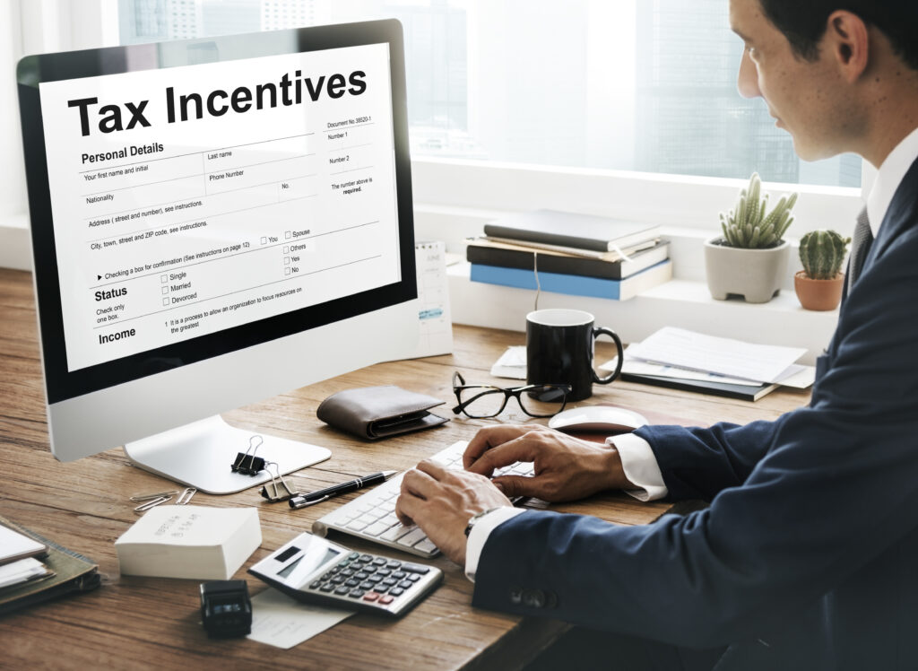 How to save tax in India 2025 in Hindi